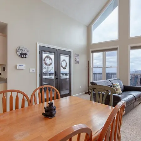Kickback Kabin, 3 Bedrooms, Deck, Hot Tub, Pool Access, Sleeps 6 Gatlinburg Exterior photo