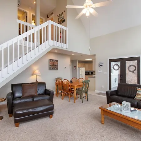 Kickback Kabin, 3 Bedrooms, Deck, Hot Tub, Pool Access, Sleeps 6 Gatlinburg Exterior photo