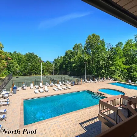 Kickback Kabin, 3 Bedrooms, Deck, Hot Tub, Pool Access, Sleeps 6 Gatlinburg Exterior photo